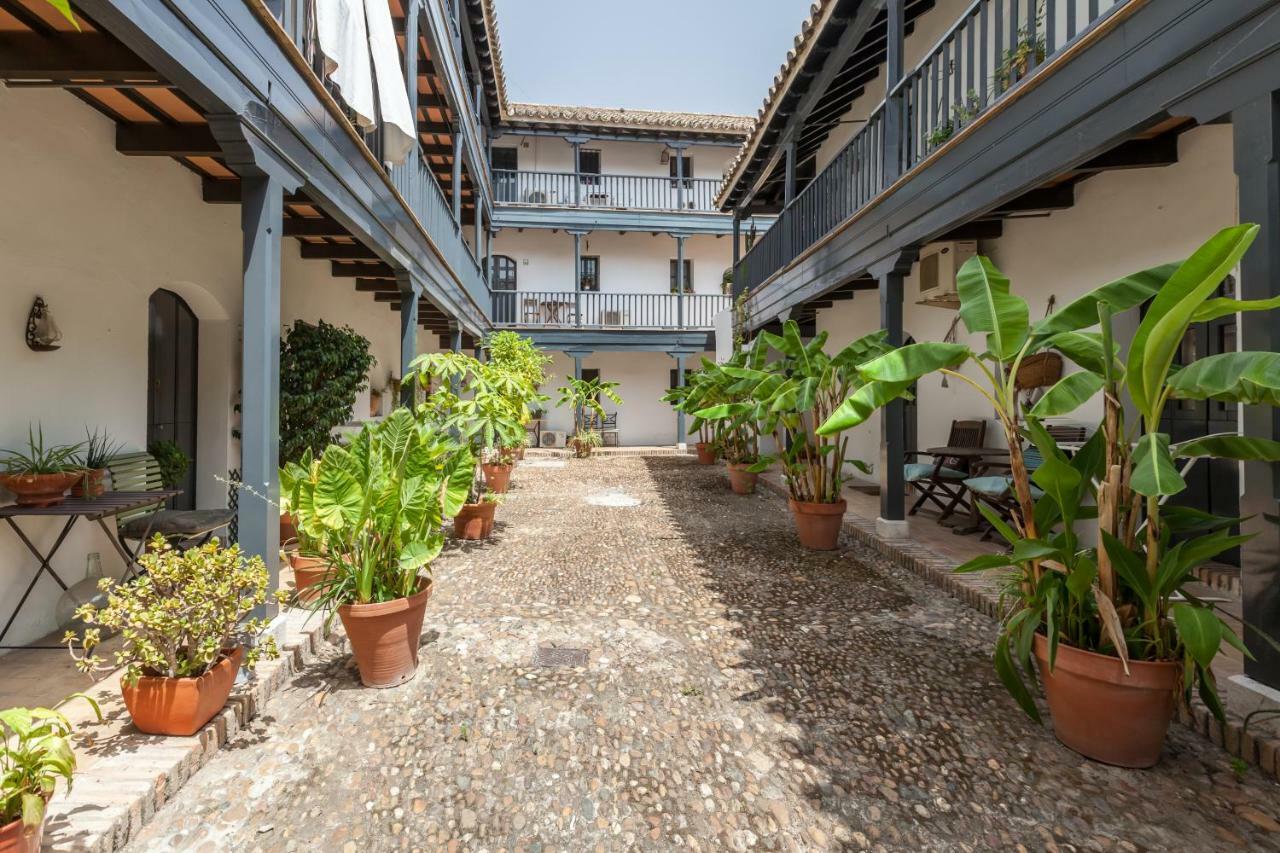 Apartamentos Gadi Corral Siglo XVI Seville Exterior photo