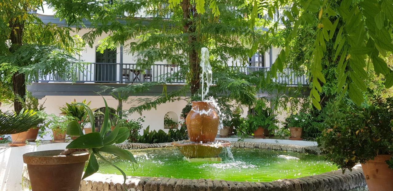 Apartamentos Gadi Corral Siglo XVI Seville Exterior photo